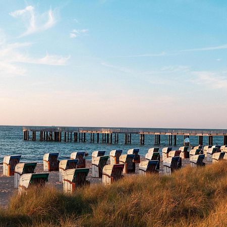 Strandhotel An Der Ostsee Weissenhäuser Strand Buitenkant foto