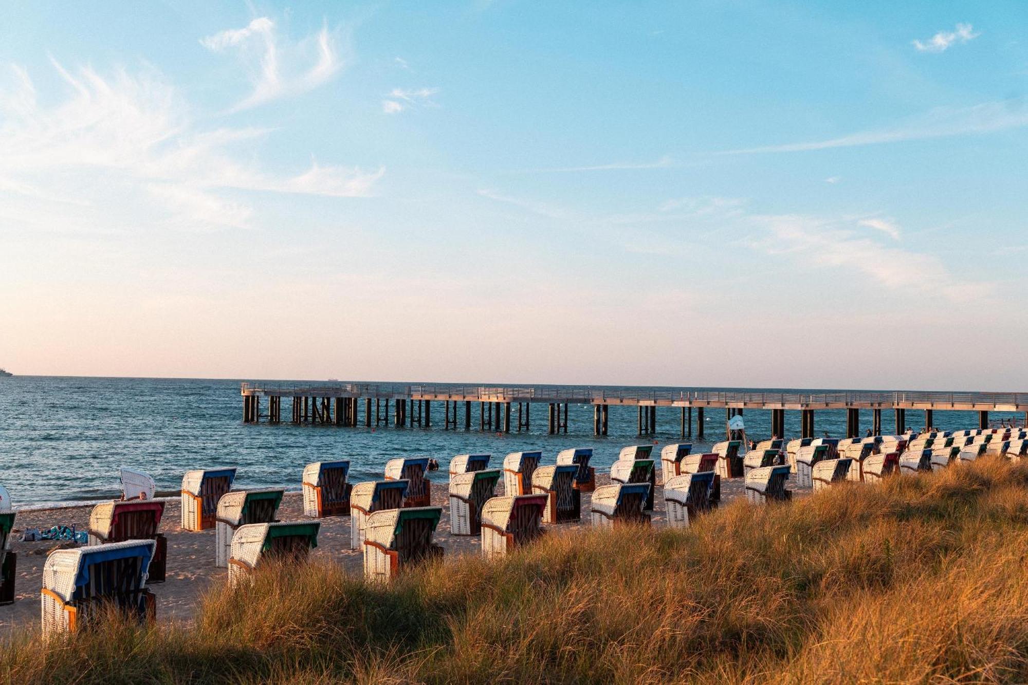 Strandhotel An Der Ostsee Weissenhäuser Strand Buitenkant foto